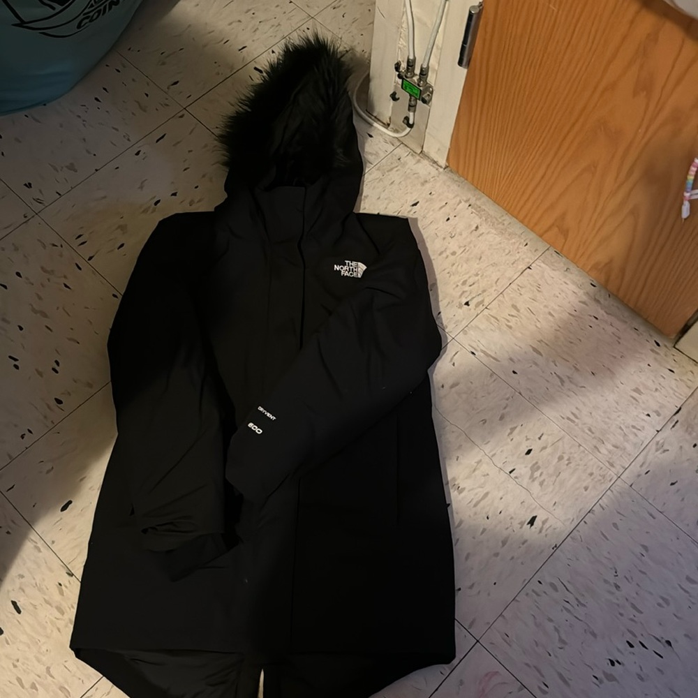 Kids north face worn one time looks brand new